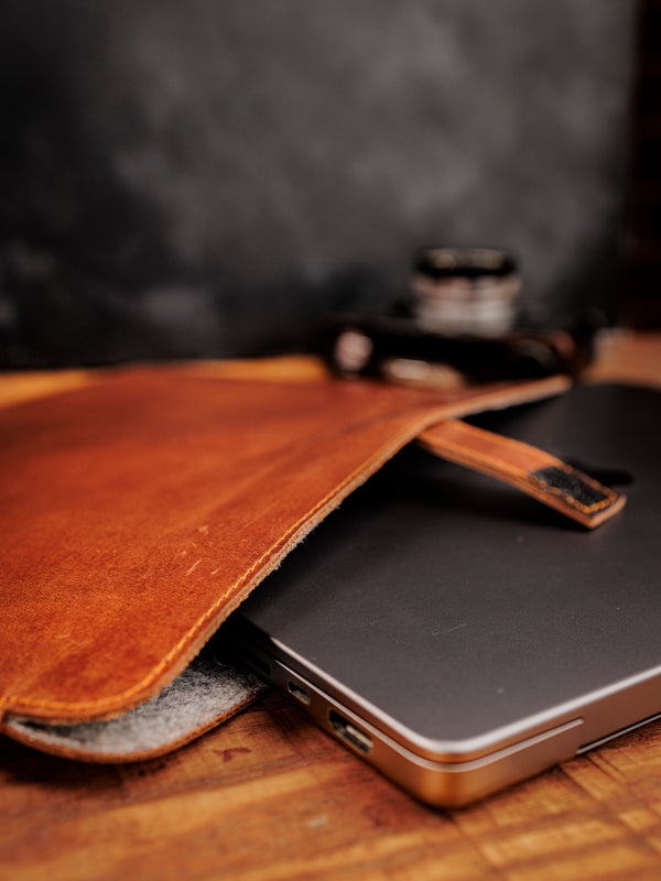 Noir laptop sleeve
