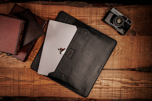 Nero laptop sleeve